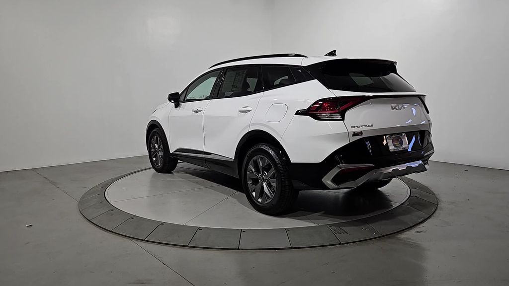 2023 Kia Sportage SX photo 3