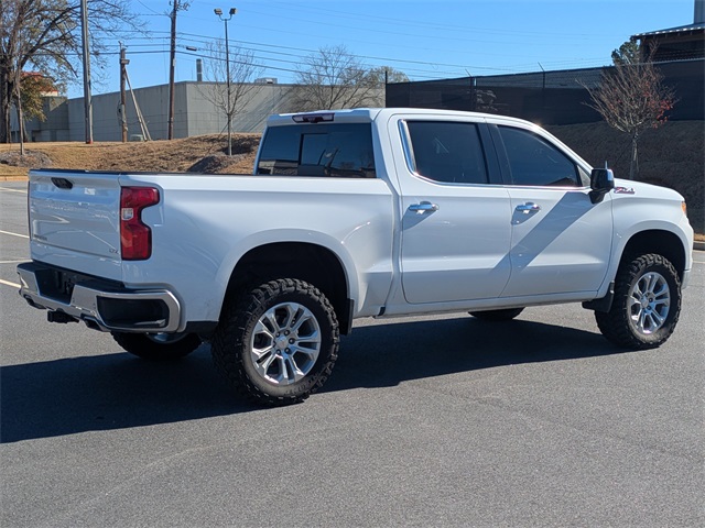 2022 Chevrolet Silverado 1500 LTZ photo 3