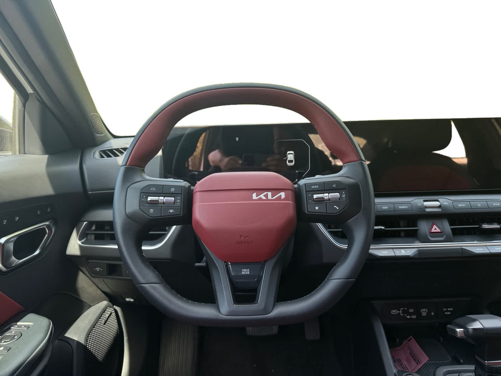 2025 Kia K4 GT-Line photo 12