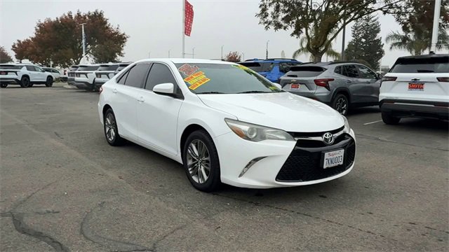 2016 Toyota Camry Special Edition's photo