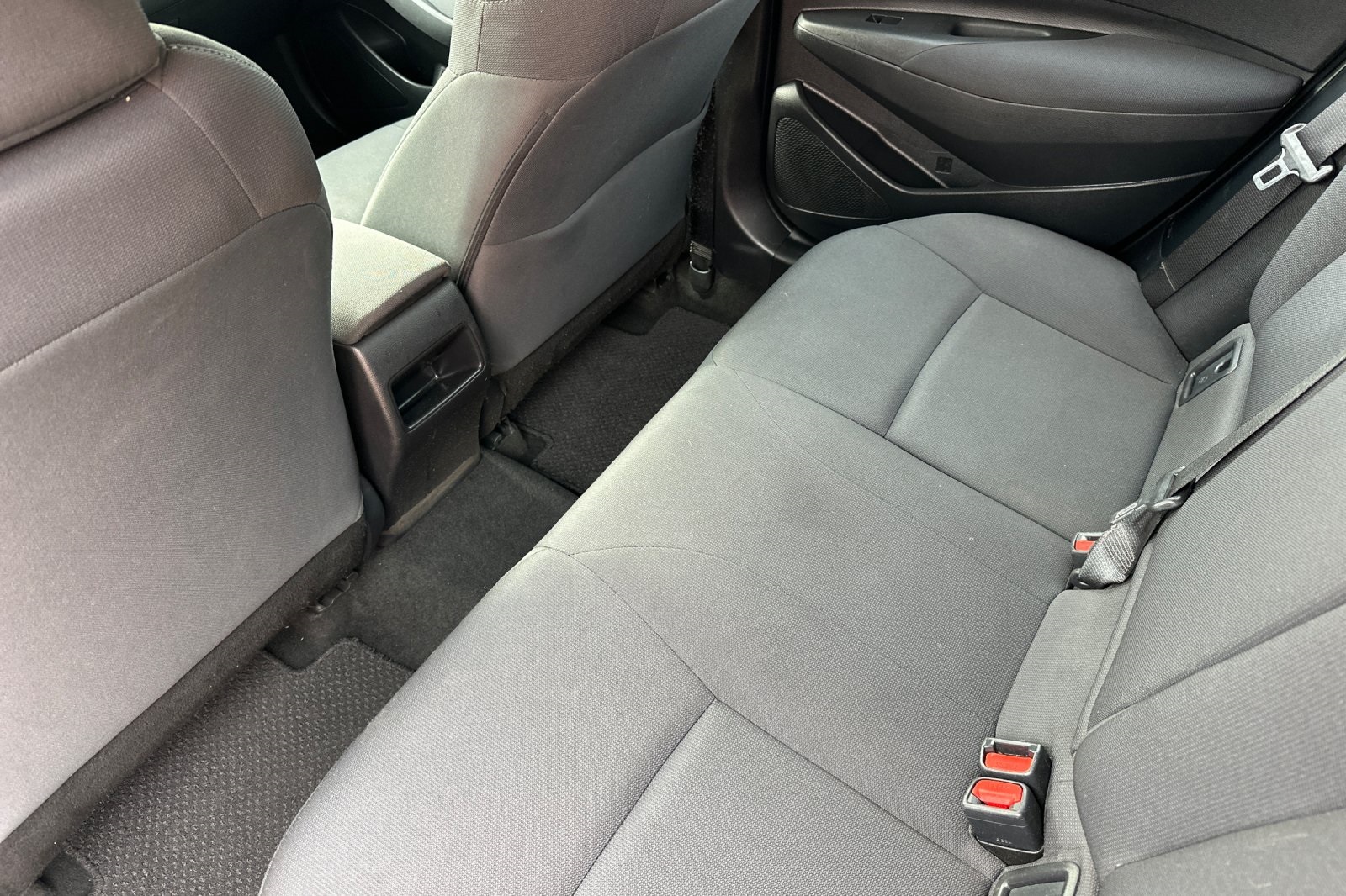 2021 Toyota Corolla LE photo 8