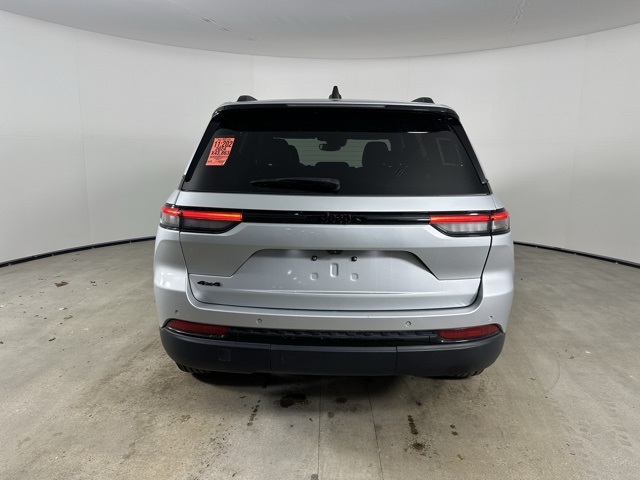 2024 Jeep Grand Cherokee Altitude X photo 3