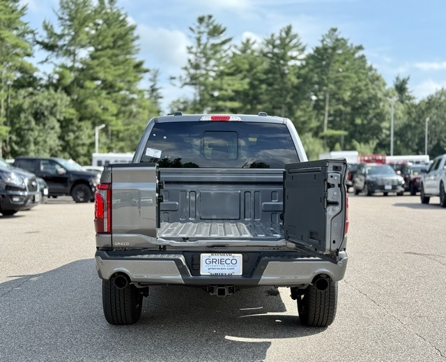 2025 Ford F-150 Lariat photo 4
