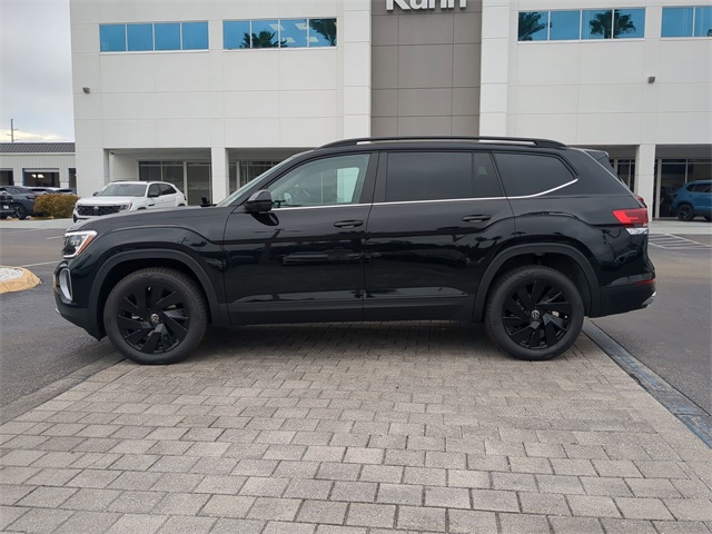 2026 Volkswagen Atlas SE Technology photo 2