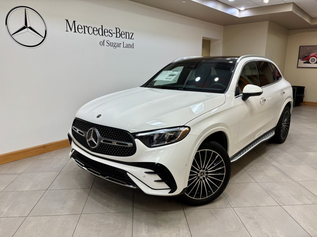 2026 Mercedes-Benz GLC Base's photo