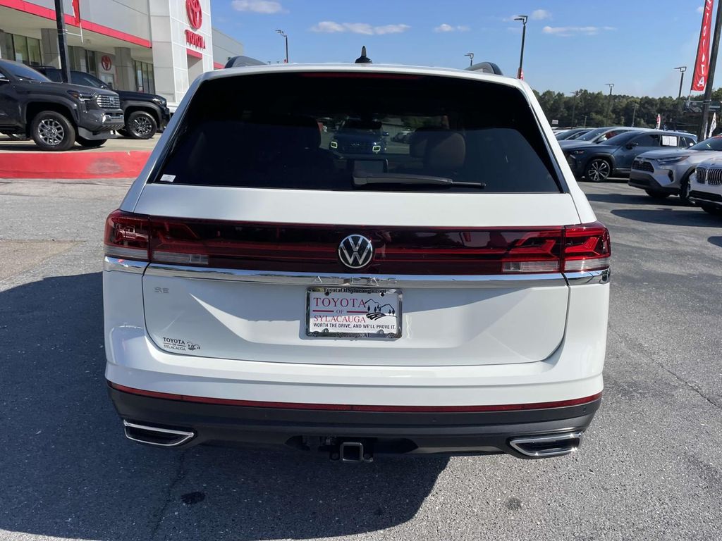 2025 Volkswagen Atlas SE Technology photo 2
