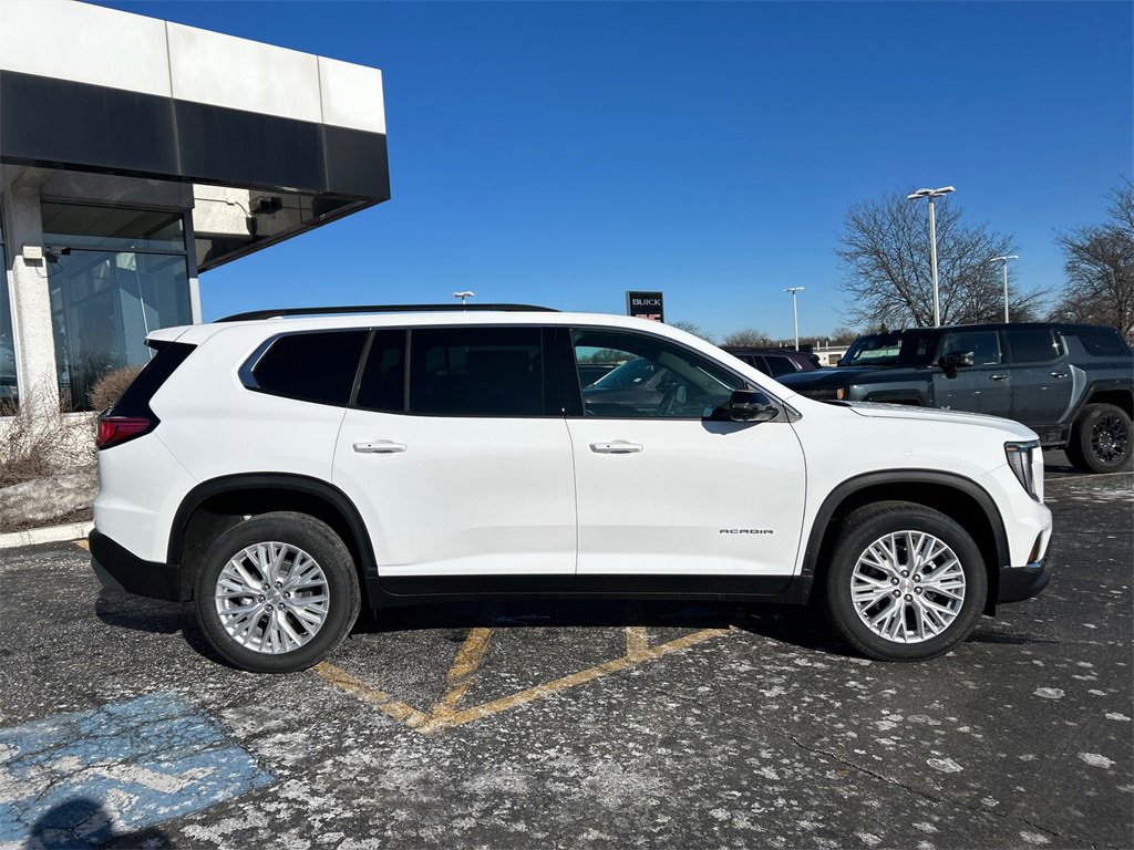 2026 GMC ACADIA - Image 8