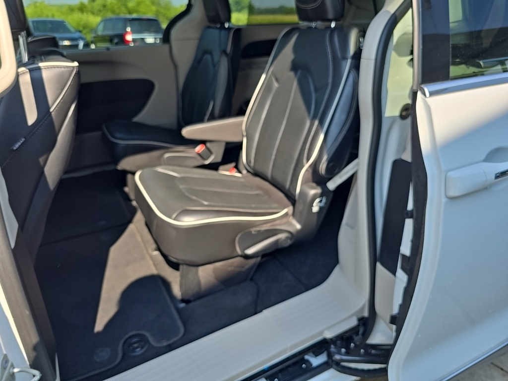 2022 Chrysler Pacifica Limited photo 29