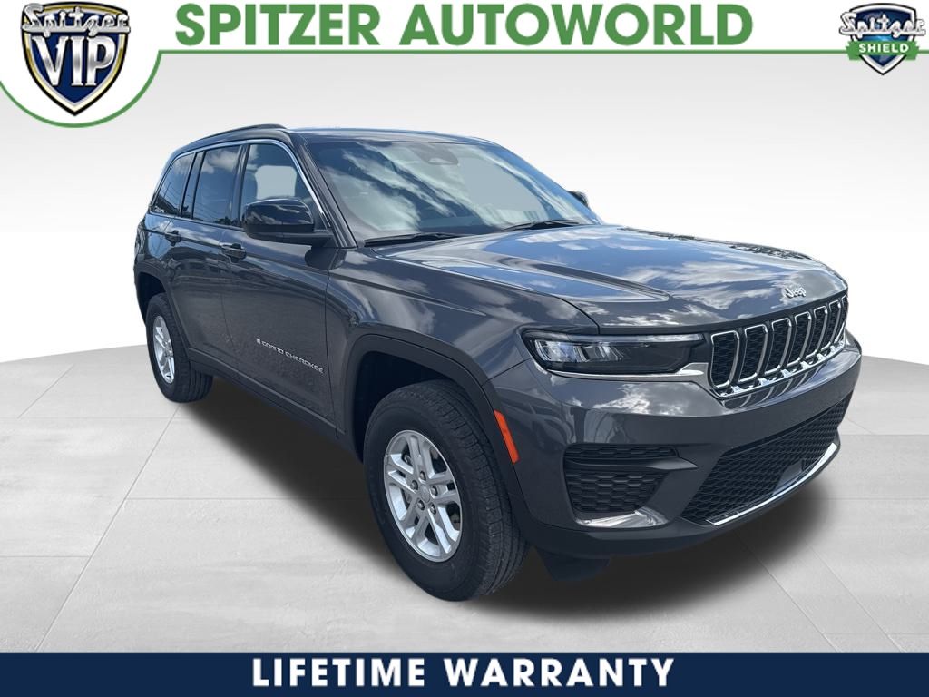 2025 Jeep Grand Cherokee Laredo's photo