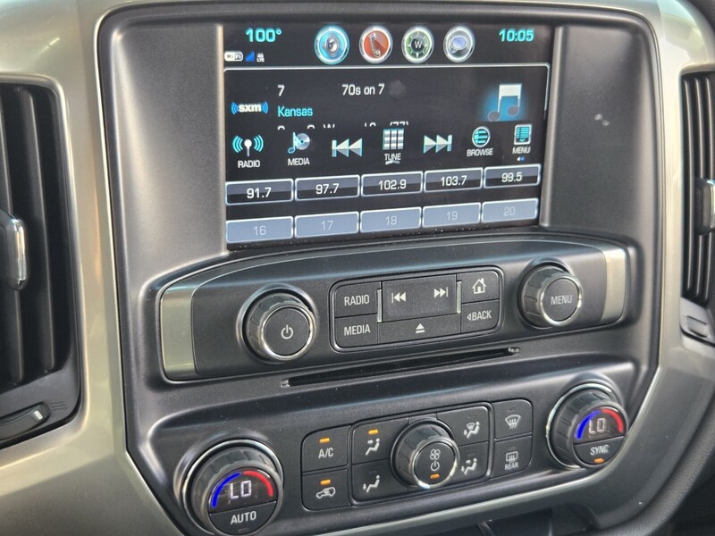 2018 Chevrolet Silverado 1500 LT photo 16