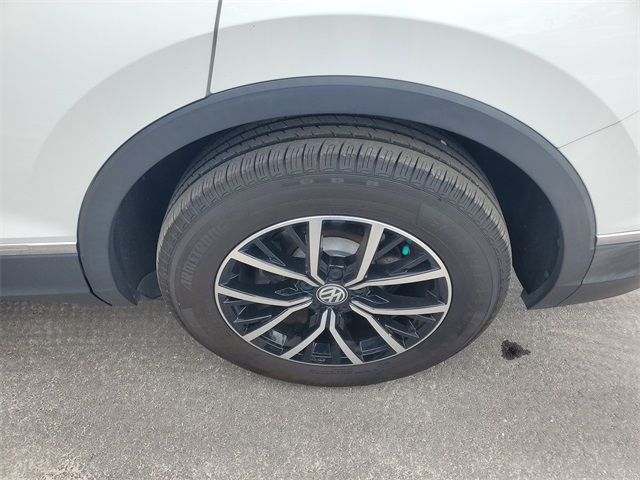 2021 Volkswagen Tiguan SE photo 7