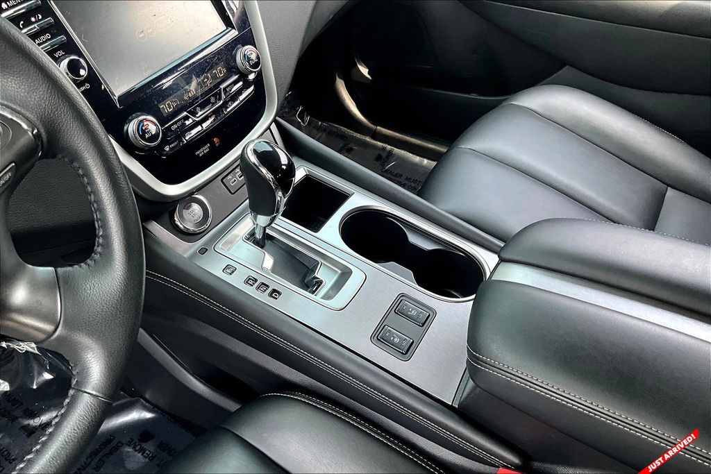 2024 Nissan Murano SV photo 13