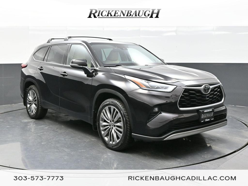 2020 Toyota Highlander Platinum's photo