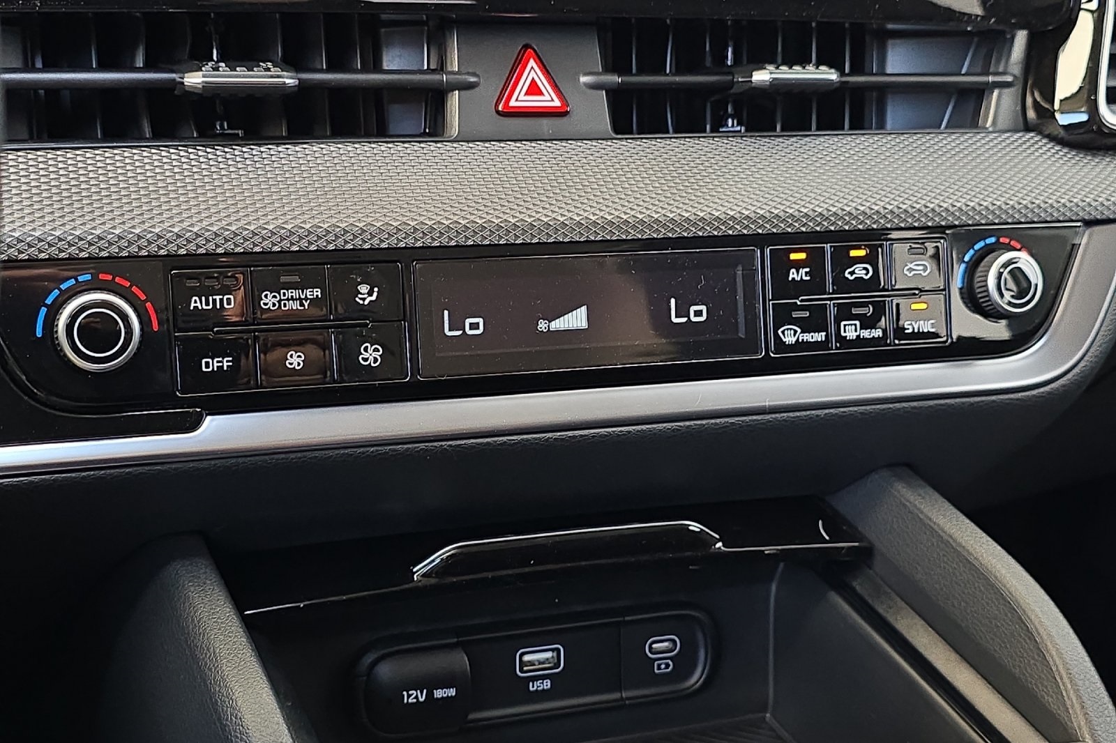 2025 Kia Sportage Hybrid LX photo 16