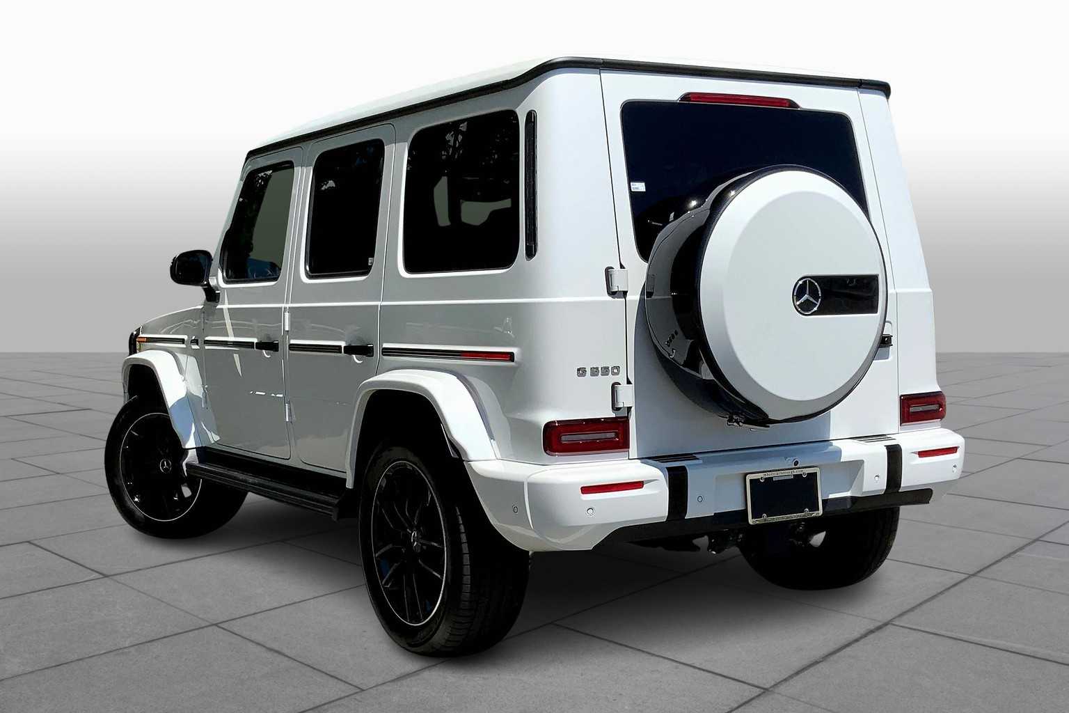 2025 Mercedes Benz G 550 photo 10