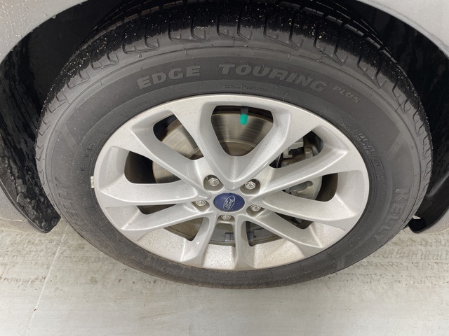 2020 Ford Fusion SE photo 11