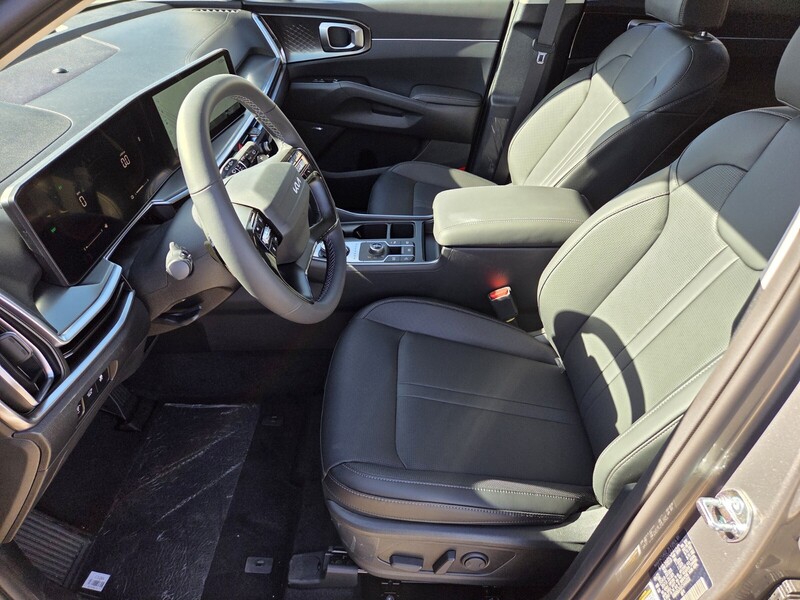 2026 Kia Sorento Hybrid EX photo 4
