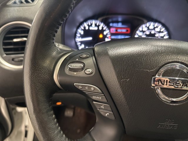 2019 Nissan Pathfinder Platinum photo 18