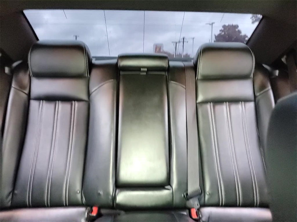 2016 Chrysler 300 S photo 27