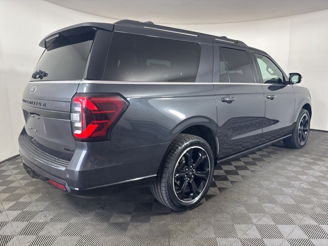 2022 Ford Expedition MAX Limited photo 2