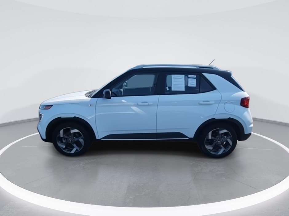 2023 Hyundai Venue Limited photo 4
