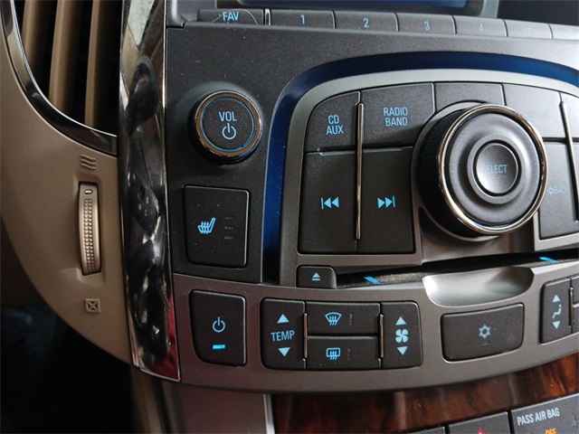 2010 Buick LaCrosse CXL photo 11