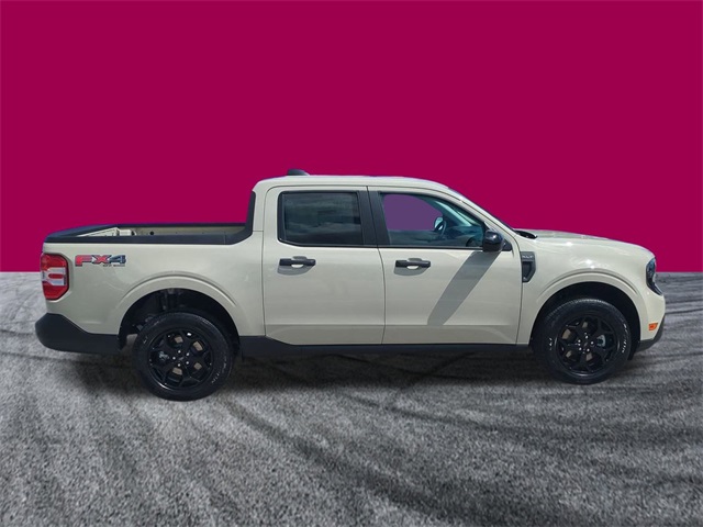 2025 Ford Maverick XLT photo 3