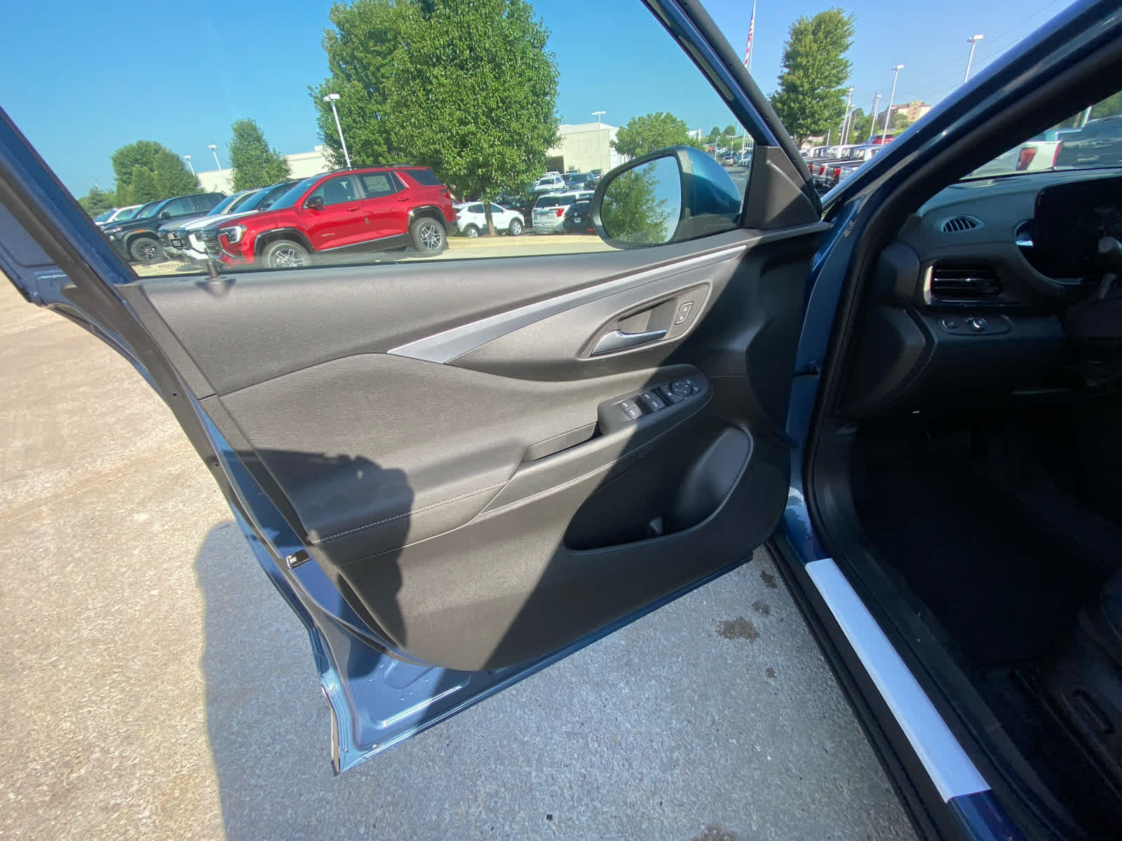 2025 Buick Envista Preferred photo 33