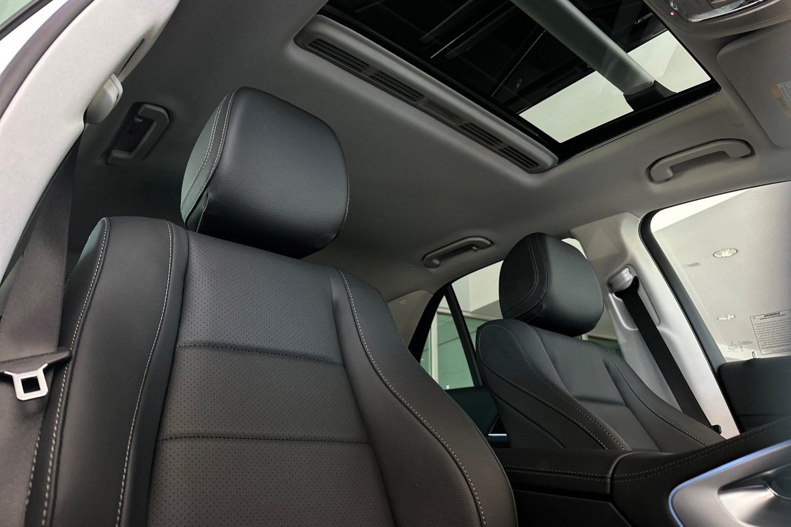 2026 Mercedes Benz GLE 450 4MATIC photo 3