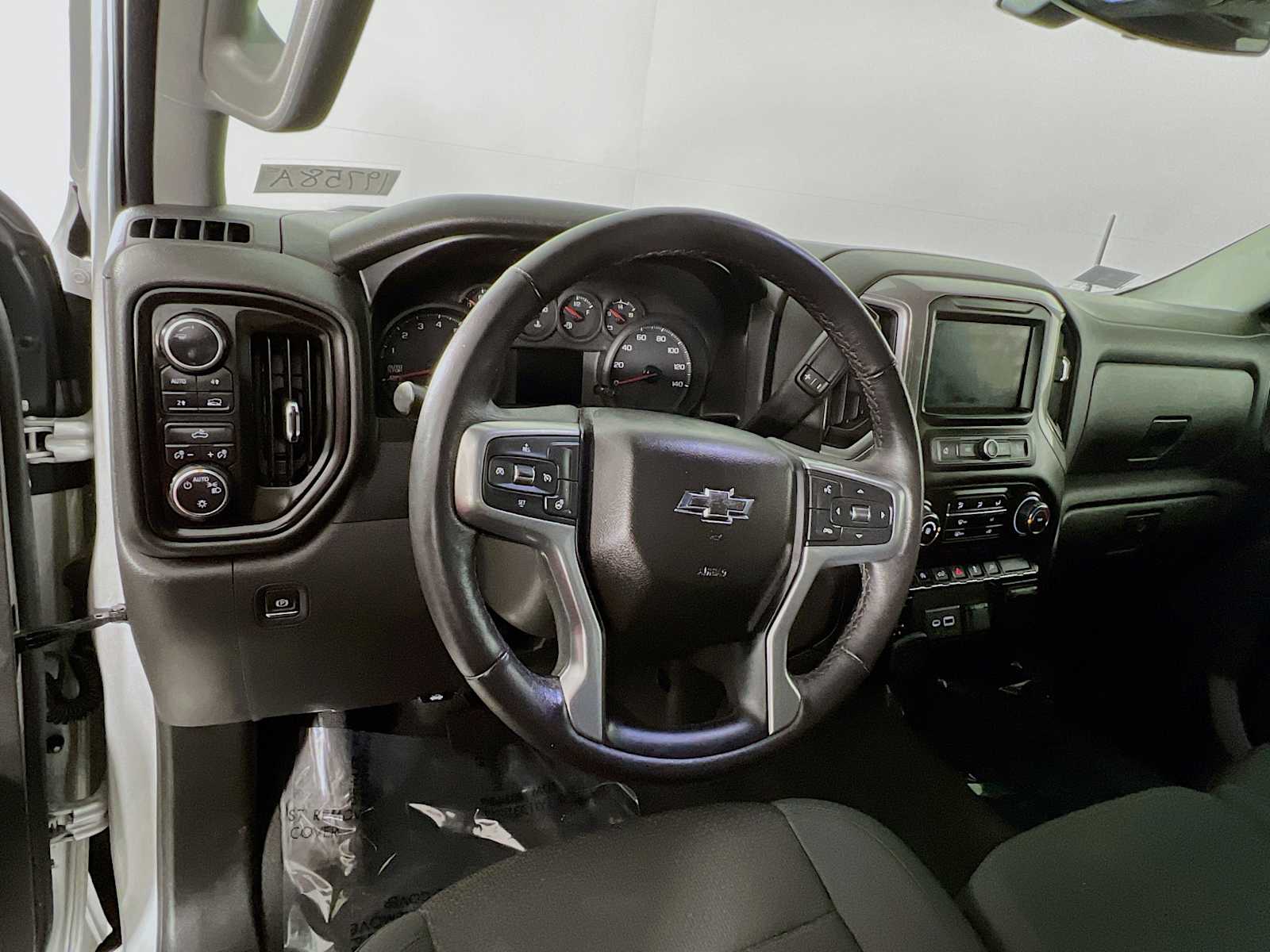 2021 Chevrolet Silverado 1500 Custom photo 9