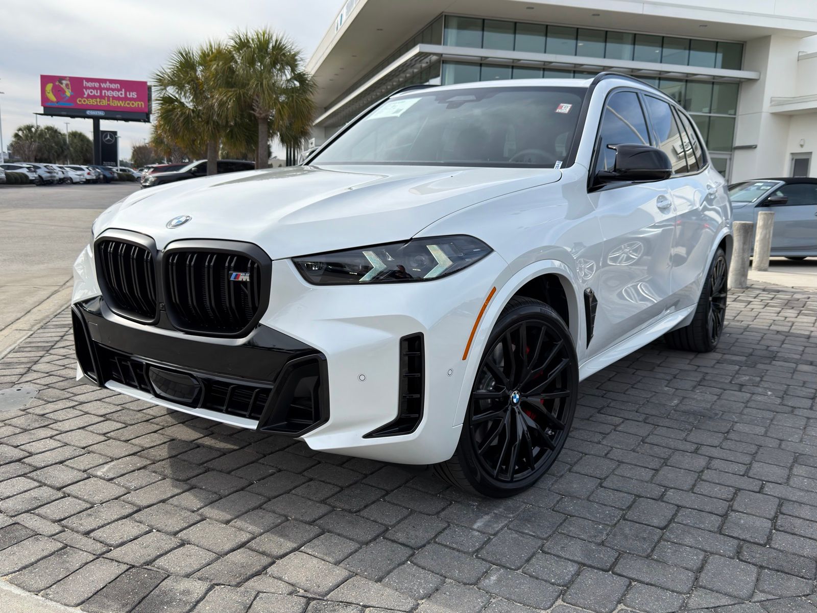 2026 BMW X5 M60i's photo