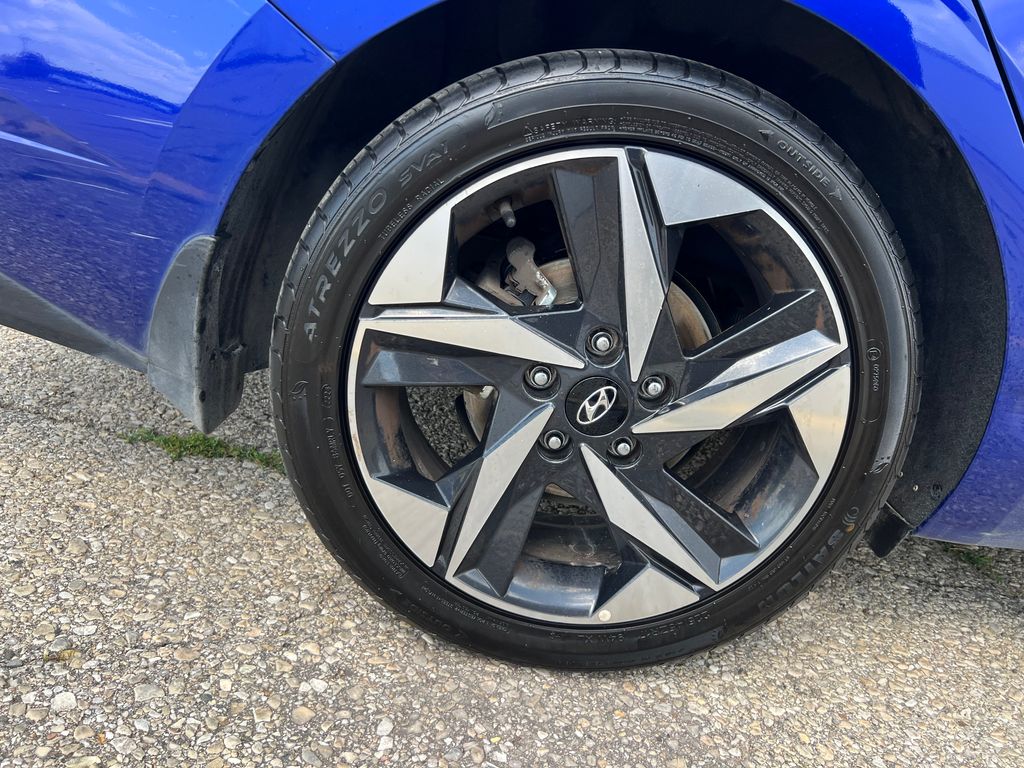 2022 Hyundai Elantra Limited photo 20