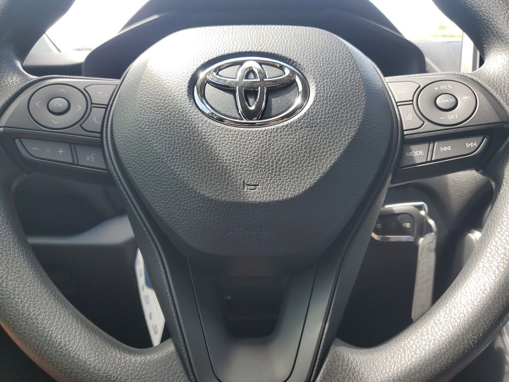 2025 Toyota RAV4 Hybrid LE photo 17