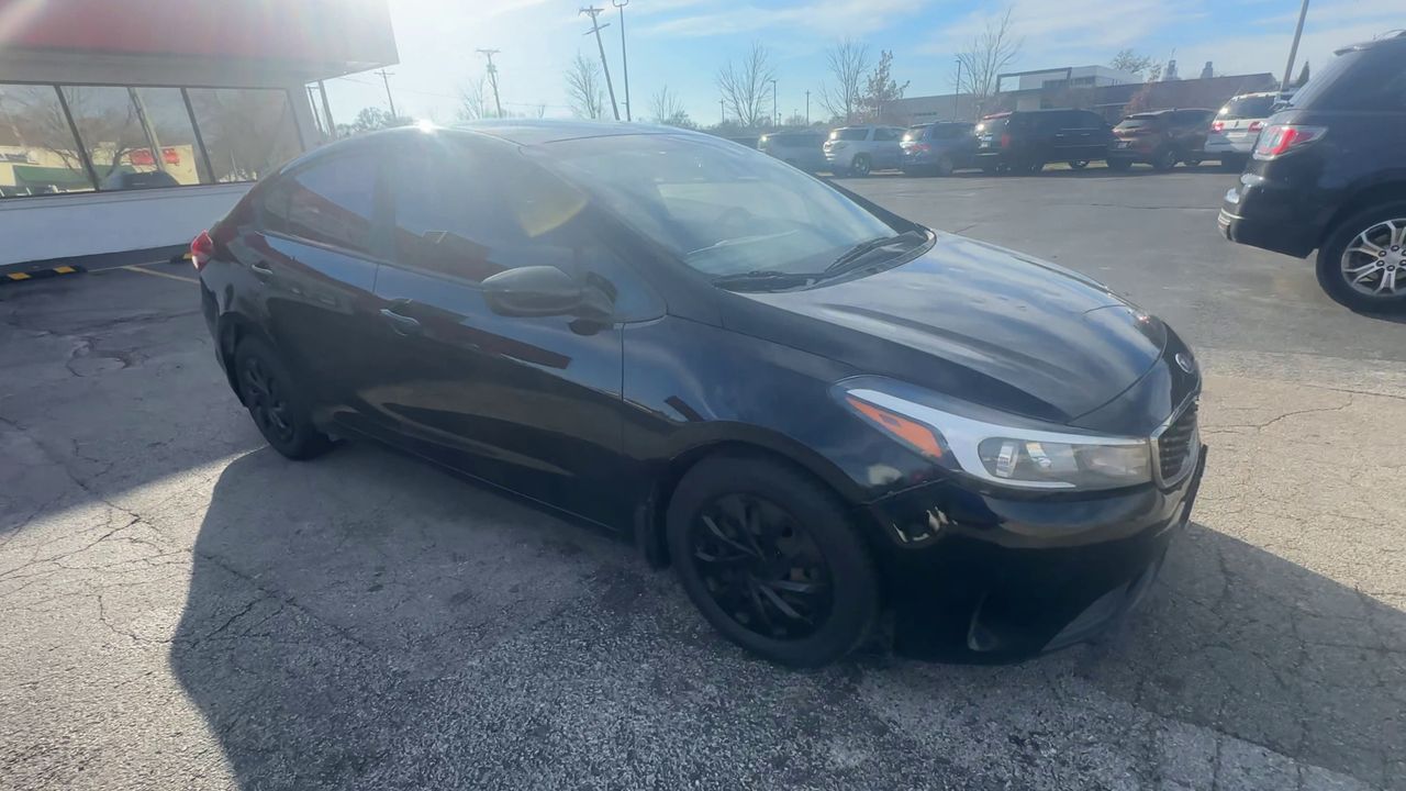 2018 Kia Forte LX Base photo 2