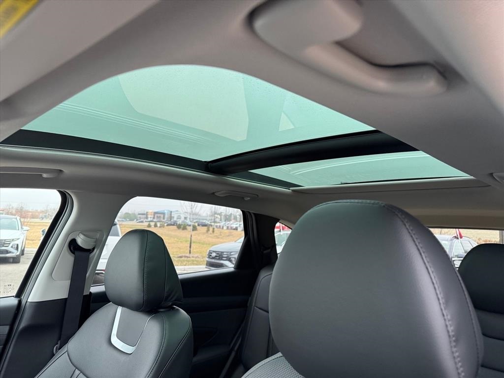 2026 Hyundai Tucson Limited photo 3