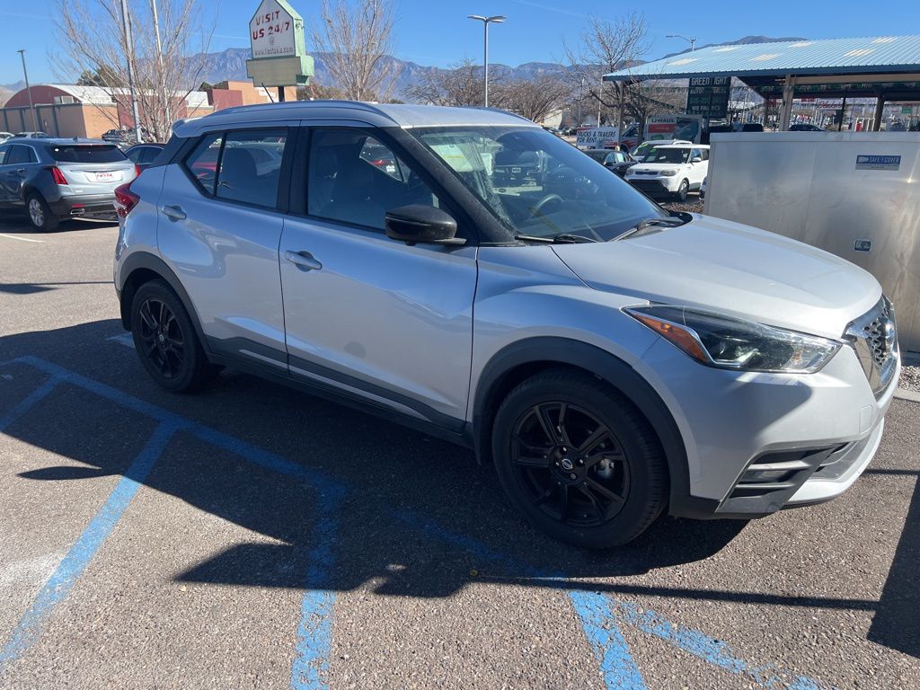 2020 Nissan Kicks SR