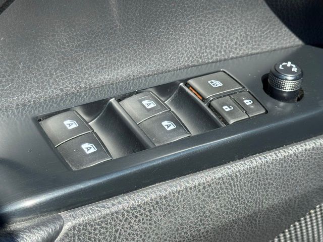2020 Toyota Camry SE photo 18