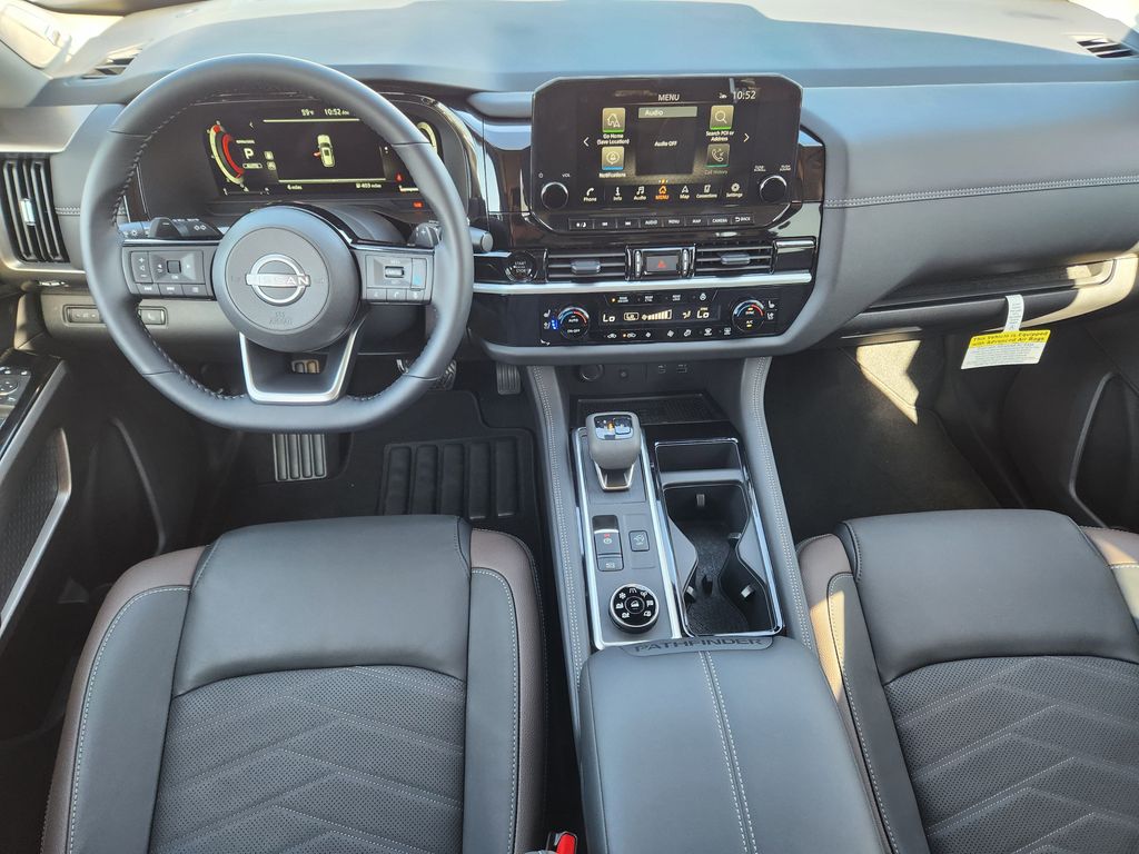 2025 Nissan Pathfinder Platinum photo 14