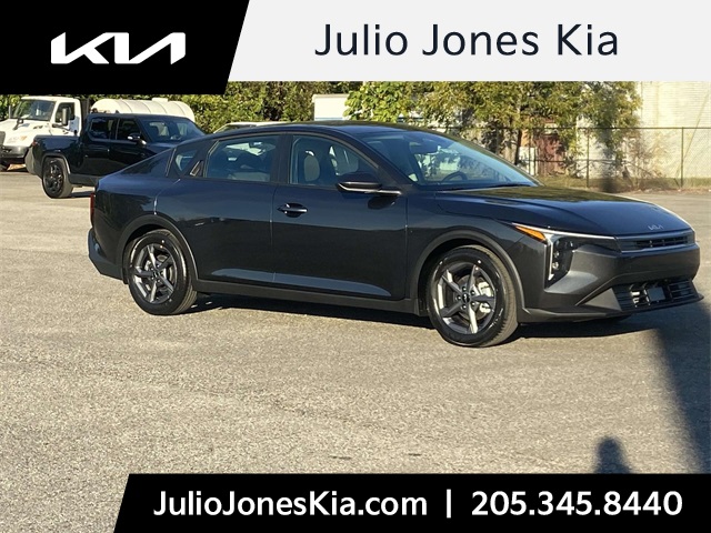 2025 Kia K4 LXS's photo