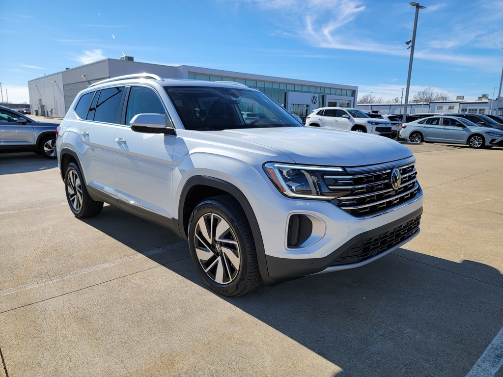 2026 Volkswagen Atlas SEL's photo