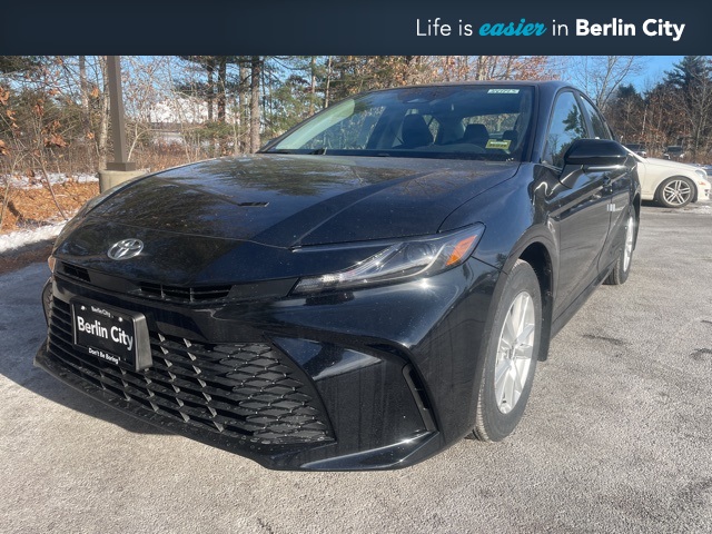 2026 Toyota Camry LE's photo