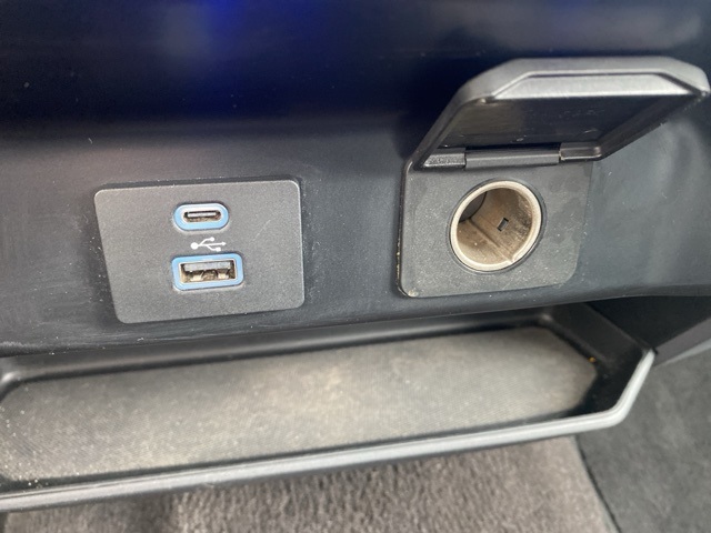 2021 Ford F-150 Lariat photo 24
