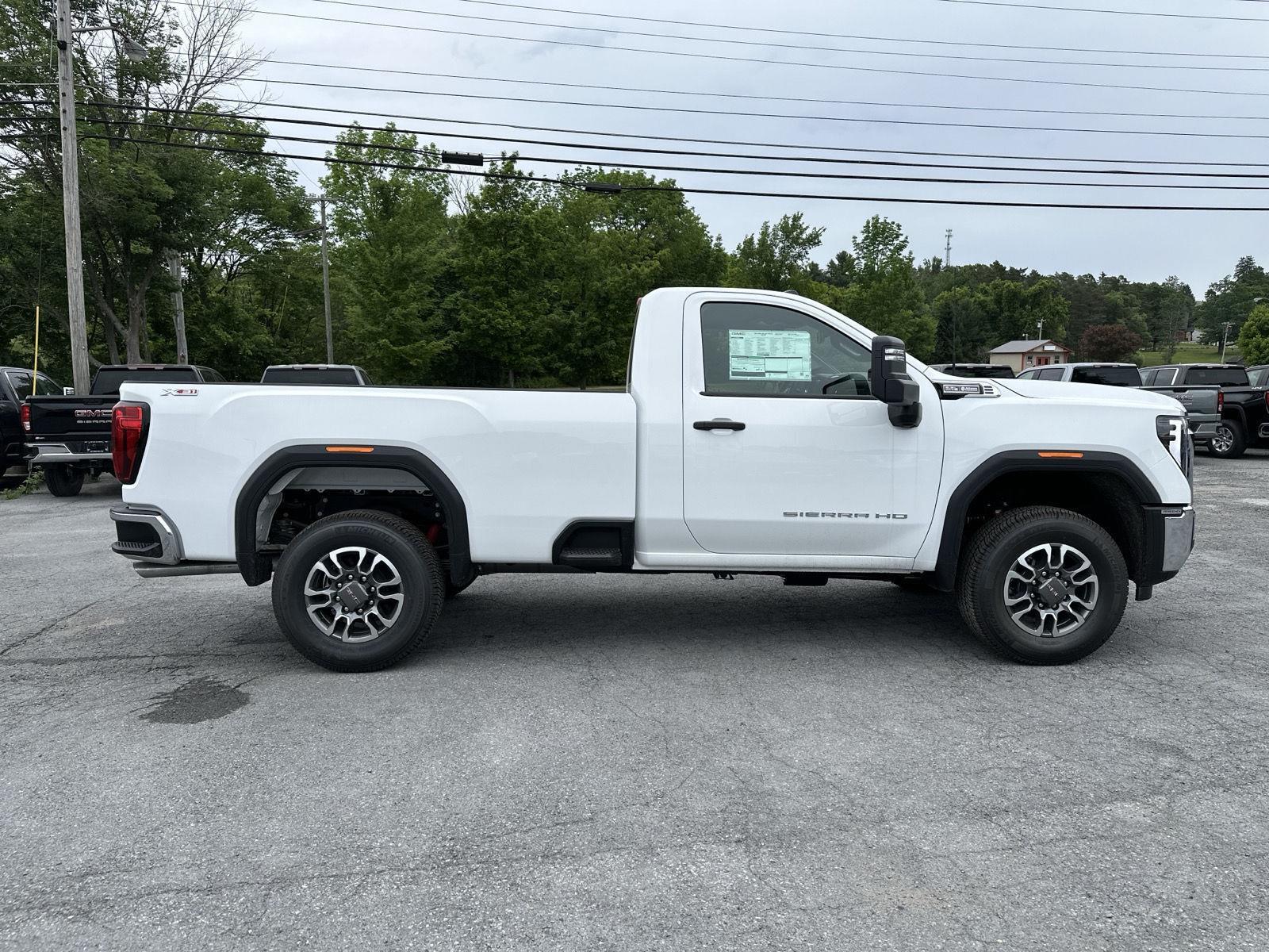 2025 Gmc Sierra 3500 HD Pro photo 3