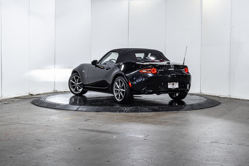 2022 Mazda MX-5 Miata Miata Grand Touring photo 3