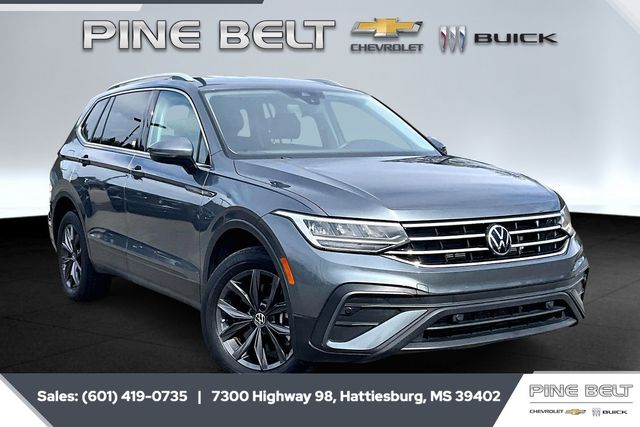 2022 Volkswagen Tiguan SE's photo