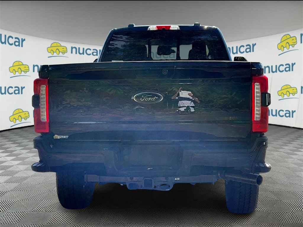 2025 Ford F-350 photo 4