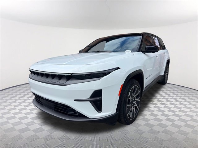 Used 2025 White Jeep Limited image 1