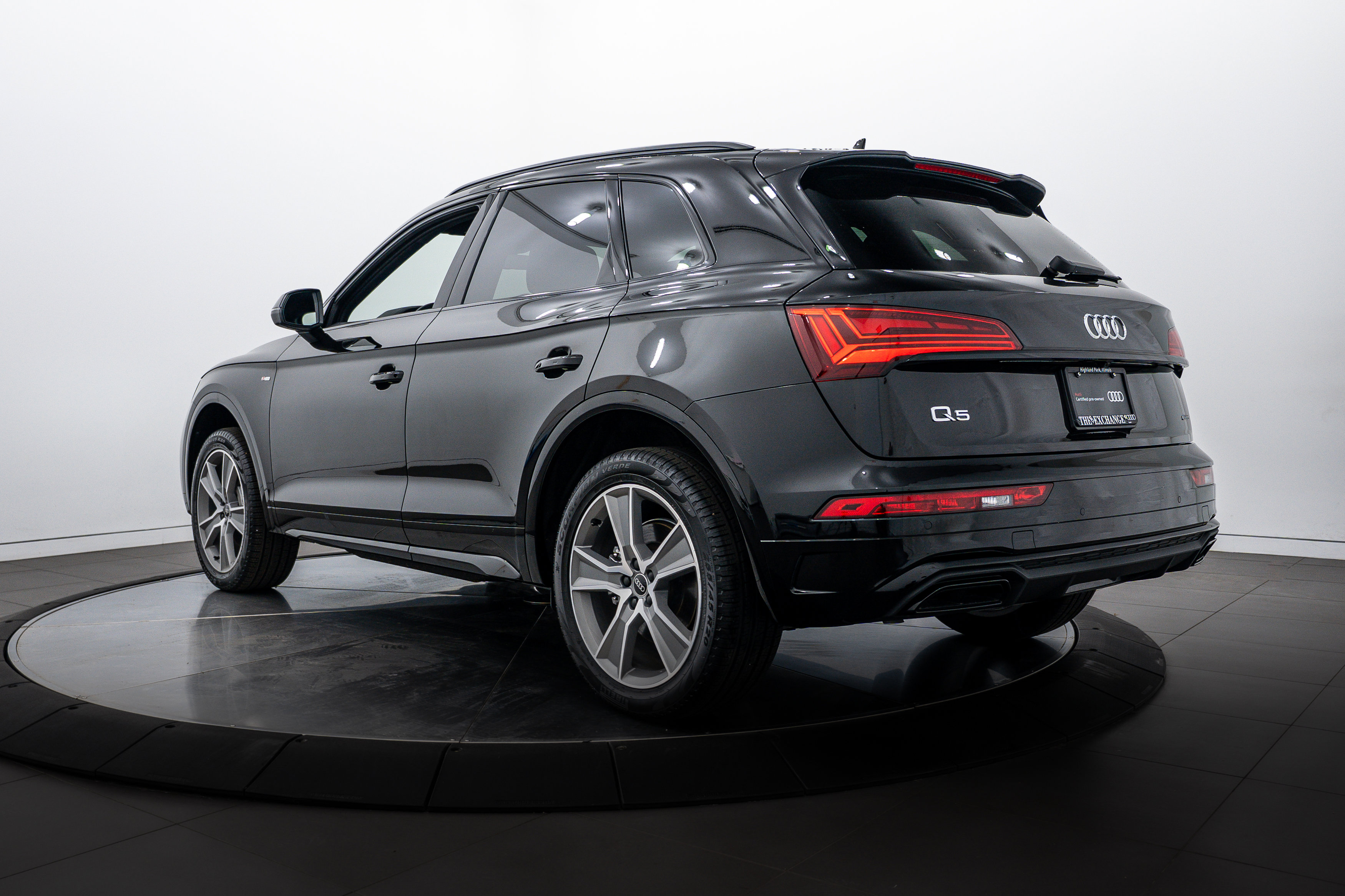 2025 Audi Q5 S line Premium photo 4
