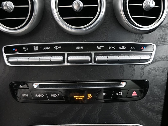 2017 Mercedes Benz GLC 300 photo 4