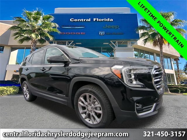 2024 GMC Terrain SLT's photo